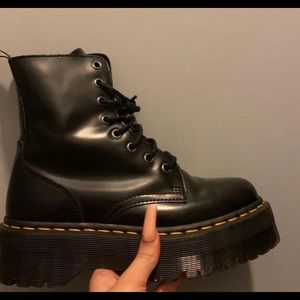 platform jadon doc martens